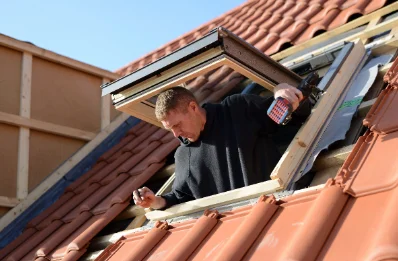 Pose de fenêtres de toit Velux à Montgradail